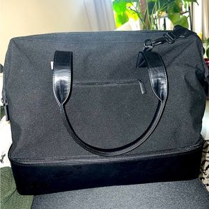 Black Beis Weekender